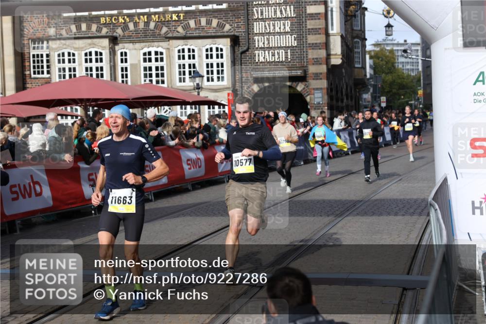 05.10.2025 - 20. swb-Marathon Bremen Yannick Fuchs http://msf.ph/oto/9227286 05.10.2025 10:58:06 Ziel 9221, 9568, 9719, 9872, 10577, 10651, 10703, 10793, 10975, 11023, 11116, 11301, 11469, 11601, 11663 meine-sportfotos.de