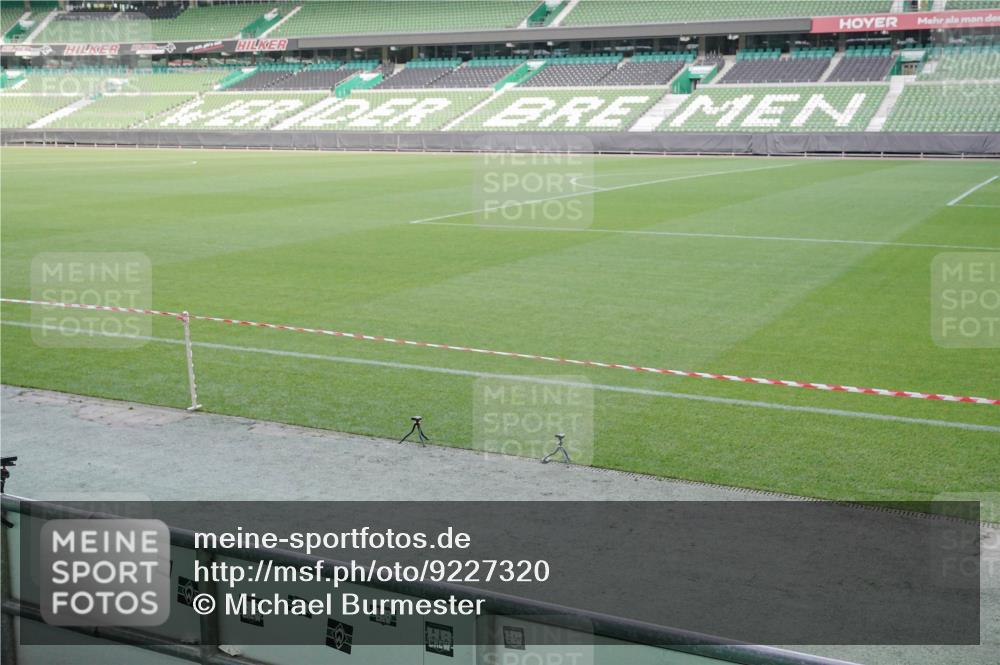 05.10.2025 - 20. swb-Marathon Bremen Michael Burmester http://msf.ph/oto/9227320 05.10.2025 10:21:07 Laufen im Stadion 9336, 9429, 9480, 9527, 9596, 9697, 9829, 9833, 10372, 10425, 10538, 11013, 11185, 11188, 11341, 11443, 11687, 9340, 9694, 9697, 10410, 10476, 11443 meine-sportfotos.de