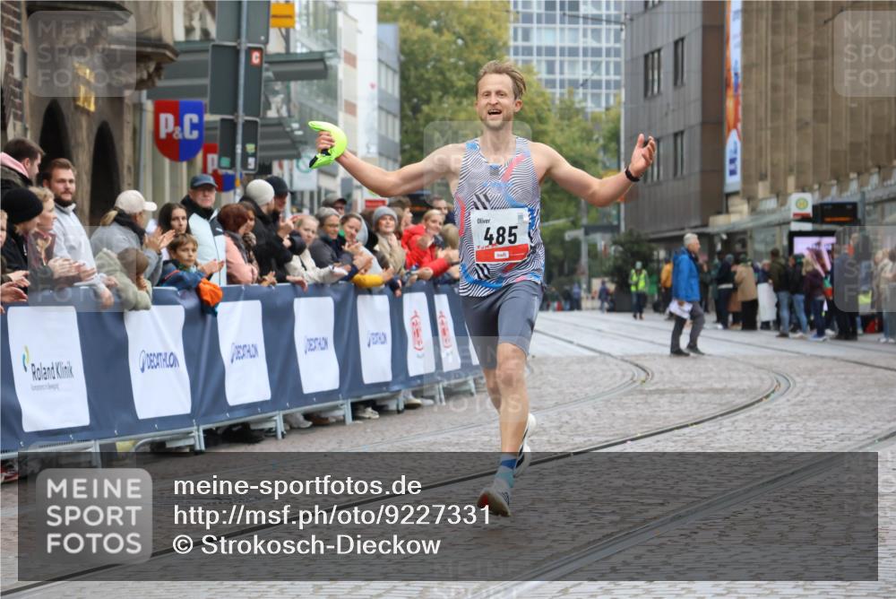 05.10.2025 - 20. swb-Marathon Bremen Strokosch-Dieckow http://msf.ph/oto/9227331 05.10.2025 12:22:07 Ziel 485 meine-sportfotos.de