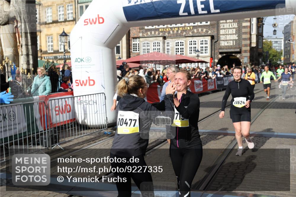 05.10.2025 - 20. swb-Marathon Bremen Yannick Fuchs http://msf.ph/oto/9227335 05.10.2025 11:01:16 Ziel 9182, 9305, 9443, 9880, 9954, 10477, 10630, 10914, 11053, 11337, 11338, 11524, 11719 meine-sportfotos.de