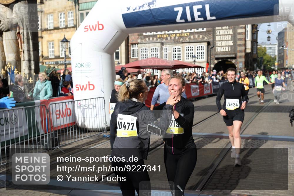 05.10.2025 - 20. swb-Marathon Bremen Yannick Fuchs http://msf.ph/oto/9227341 05.10.2025 11:01:16 Ziel 9182, 9305, 9443, 9880, 9954, 10477, 10630, 10914, 11053, 11337, 11338, 11524, 11719 meine-sportfotos.de