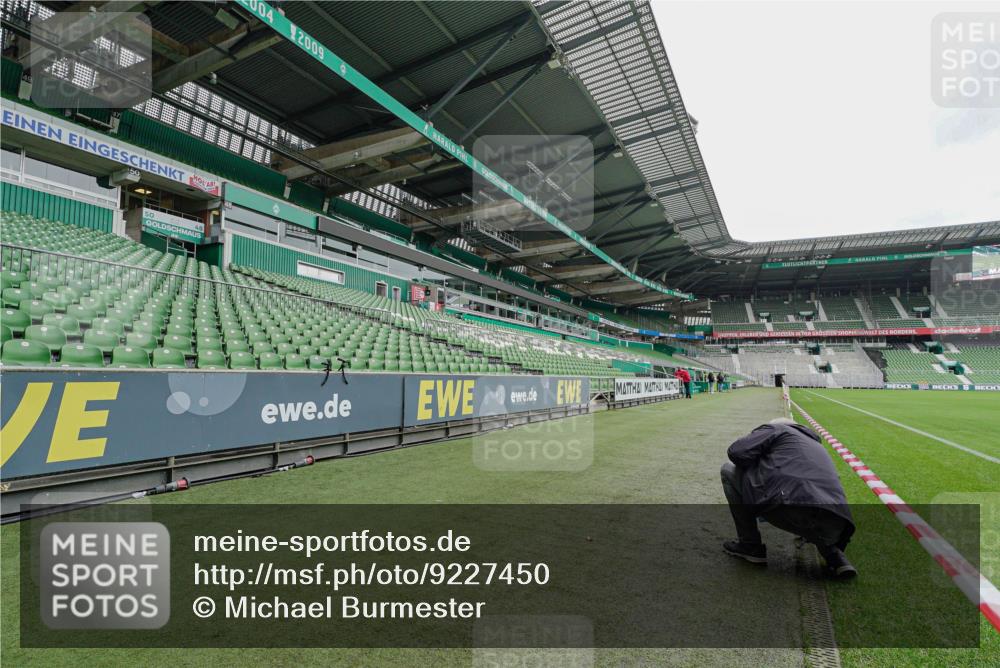 05.10.2025 - 20. swb-Marathon Bremen Michael Burmester http://msf.ph/oto/9227450 05.10.2025 11:54:10 Laufen im Stadion 408 meine-sportfotos.de