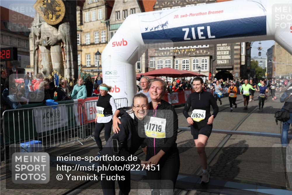 05.10.2025 - 20. swb-Marathon Bremen Yannick Fuchs http://msf.ph/oto/9227451 05.10.2025 11:01:17 Ziel 9182, 9305, 9443, 9880, 10477, 10630, 10914, 11053, 11337, 11338, 11524, 11597, 11719 meine-sportfotos.de