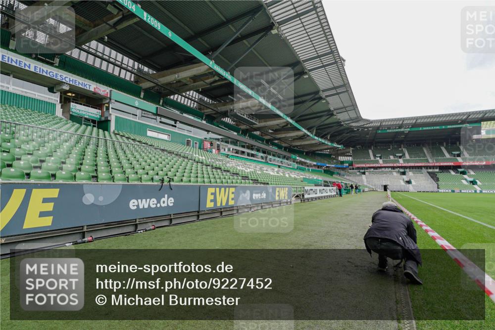 05.10.2025 - 20. swb-Marathon Bremen Michael Burmester http://msf.ph/oto/9227452 05.10.2025 11:54:13 Laufen im Stadion 408 meine-sportfotos.de