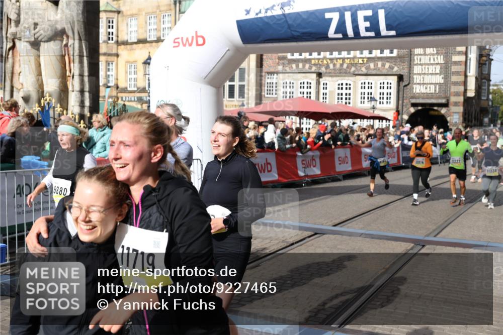05.10.2025 - 20. swb-Marathon Bremen Yannick Fuchs http://msf.ph/oto/9227465 05.10.2025 11:01:18 Ziel 9182, 9443, 9613, 9880, 10477, 10544, 10630, 10914, 11053, 11337, 11338, 11524, 11597, 11719 meine-sportfotos.de