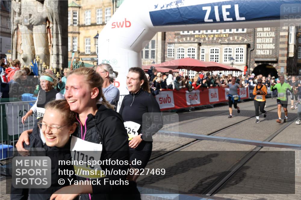 05.10.2025 - 20. swb-Marathon Bremen Yannick Fuchs http://msf.ph/oto/9227469 05.10.2025 11:01:18 Ziel 9182, 9443, 9613, 9880, 10477, 10544, 10630, 10914, 11053, 11337, 11338, 11524, 11597, 11719 meine-sportfotos.de