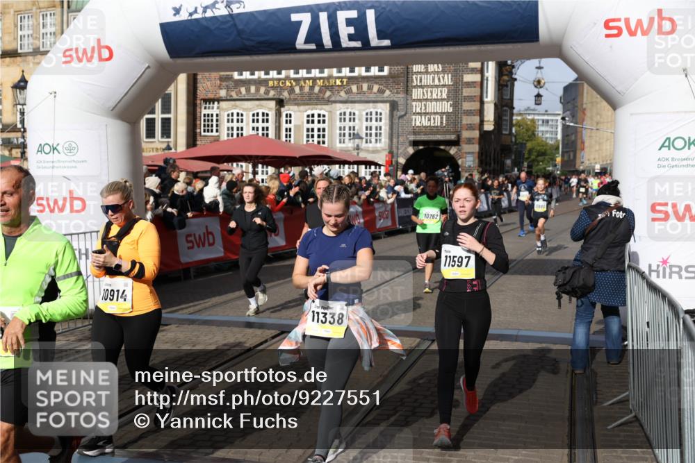 05.10.2025 - 20. swb-Marathon Bremen Yannick Fuchs http://msf.ph/oto/9227551 05.10.2025 11:01:21 Ziel 9182, 9443, 9613, 9880, 10544, 10762, 10914, 11337, 11338, 11524, 11597, 11680 meine-sportfotos.de