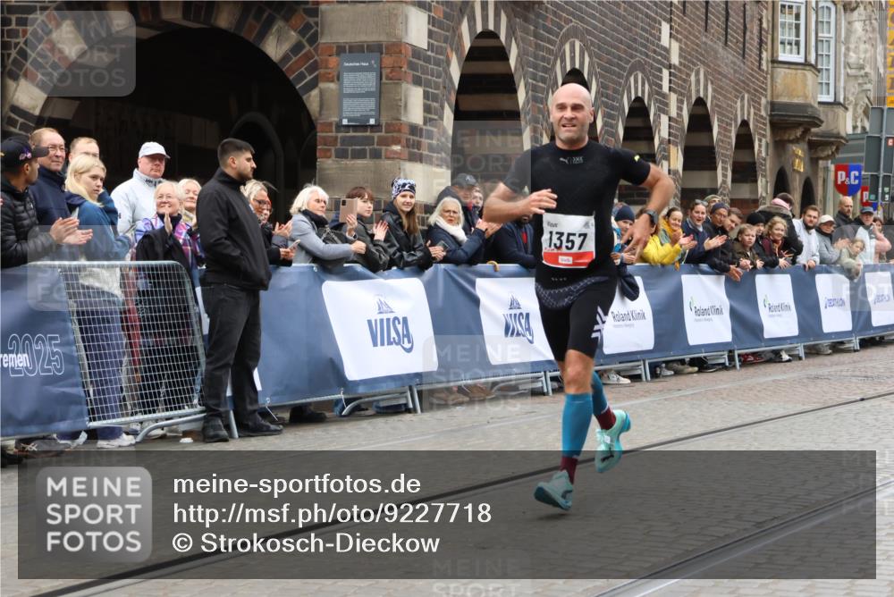 05.10.2025 - 20. swb-Marathon Bremen Strokosch-Dieckow http://msf.ph/oto/9227718 05.10.2025 12:25:04 Ziel 1357 meine-sportfotos.de
