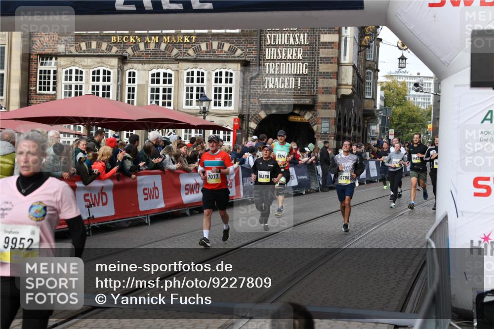 05.10.2025 - 20. swb-Marathon Bremen Yannick Fuchs http://msf.ph/oto/9227809 05.10.2025 10:58:22 Ziel 7077, 9330, 9634, 9952, 10368, 10377, 10398, 10620, 10786, 11049, 11562, 11608 meine-sportfotos.de