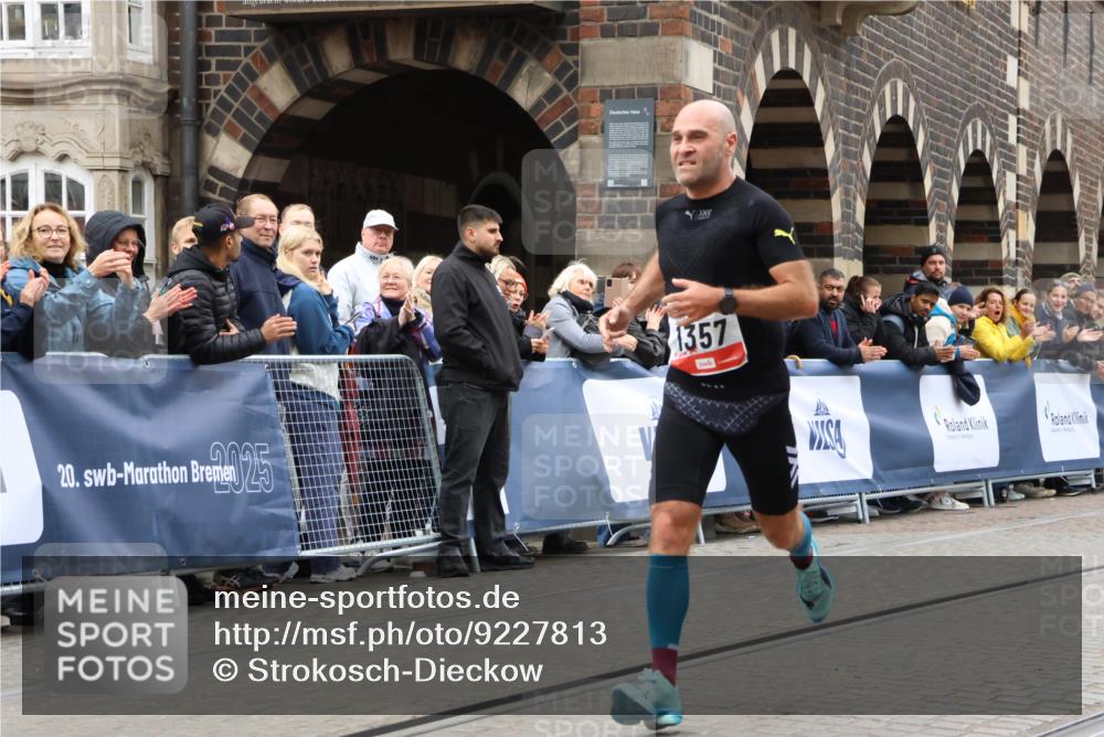 05.10.2025 - 20. swb-Marathon Bremen Strokosch-Dieckow http://msf.ph/oto/9227813 05.10.2025 12:25:04 Ziel 1357 meine-sportfotos.de