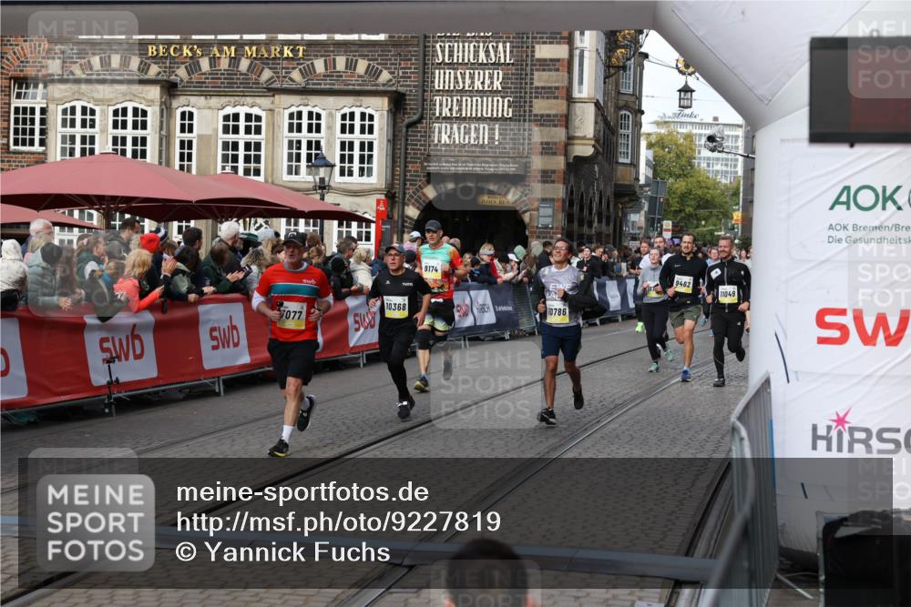 05.10.2025 - 20. swb-Marathon Bremen Yannick Fuchs http://msf.ph/oto/9227819 05.10.2025 10:58:23 Ziel 7077, 9174, 9330, 9462, 9952, 10368, 10398, 10786, 11049, 11562, 11608 meine-sportfotos.de