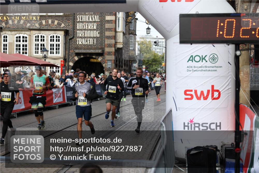 05.10.2025 - 20. swb-Marathon Bremen Yannick Fuchs http://msf.ph/oto/9227887 05.10.2025 10:58:24 Ziel 7077, 9174, 9330, 9462, 9952, 10368, 10398, 10786, 11049, 11562, 11608, 11724 meine-sportfotos.de