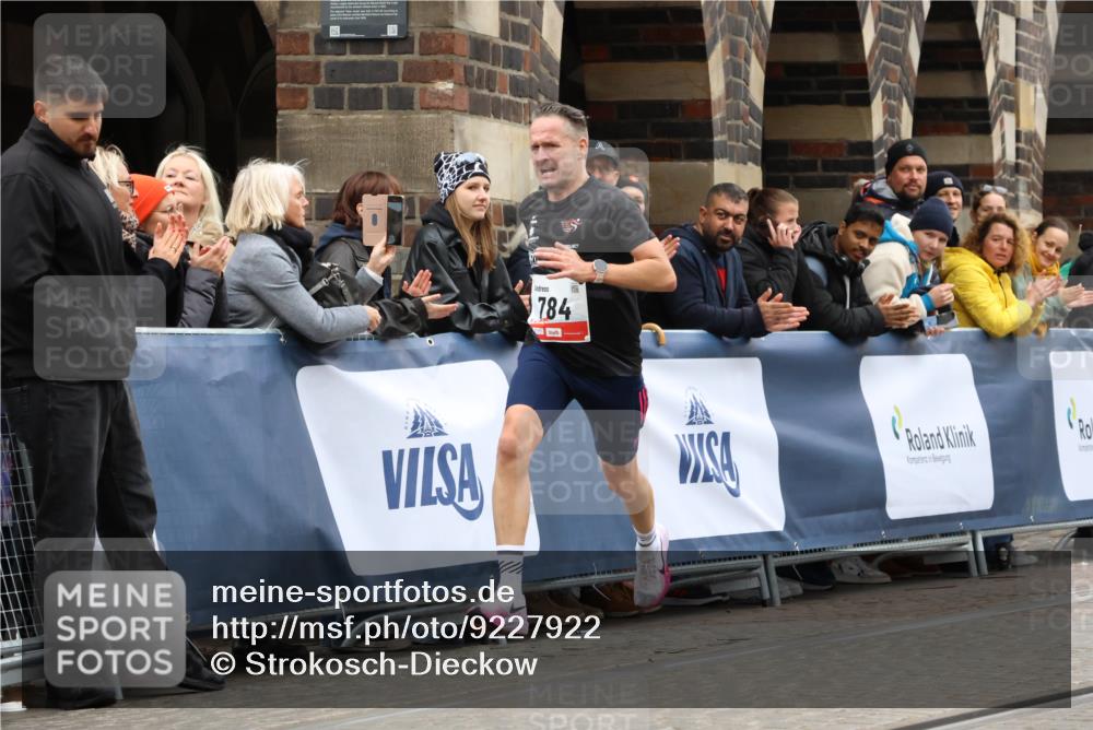 05.10.2025 - 20. swb-Marathon Bremen Strokosch-Dieckow http://msf.ph/oto/9227922 05.10.2025 12:25:20 Ziel 784 meine-sportfotos.de