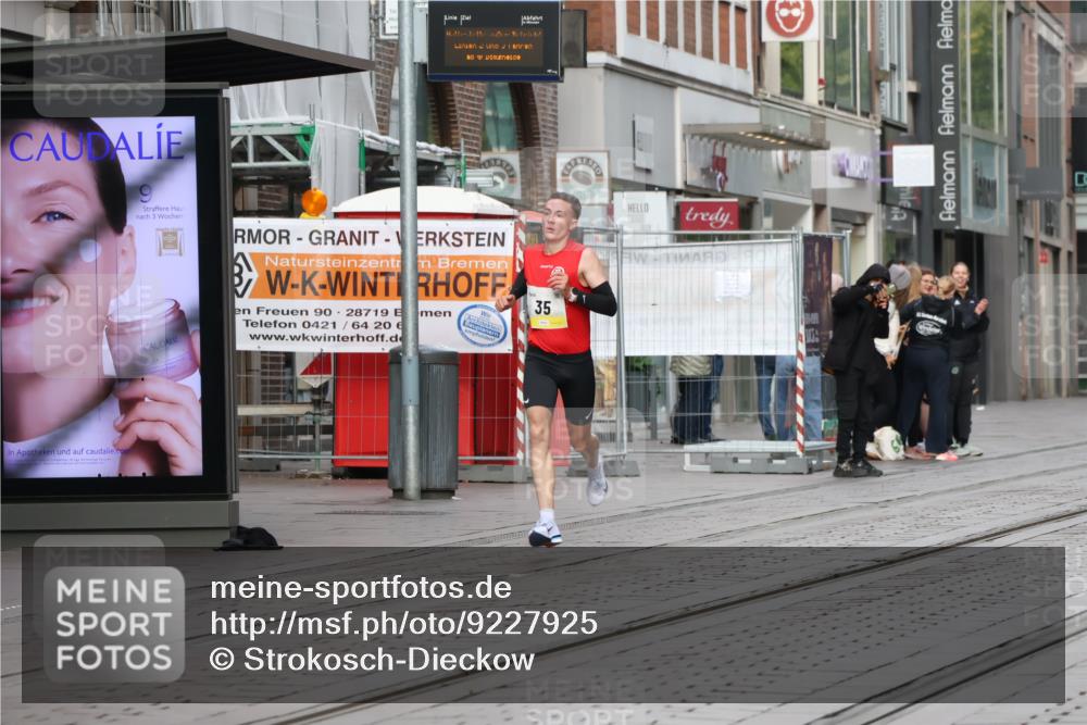 05.10.2025 - 20. swb-Marathon Bremen Strokosch-Dieckow http://msf.ph/oto/9227925 05.10.2025 10:26:51 Ziel 35, 35 meine-sportfotos.de