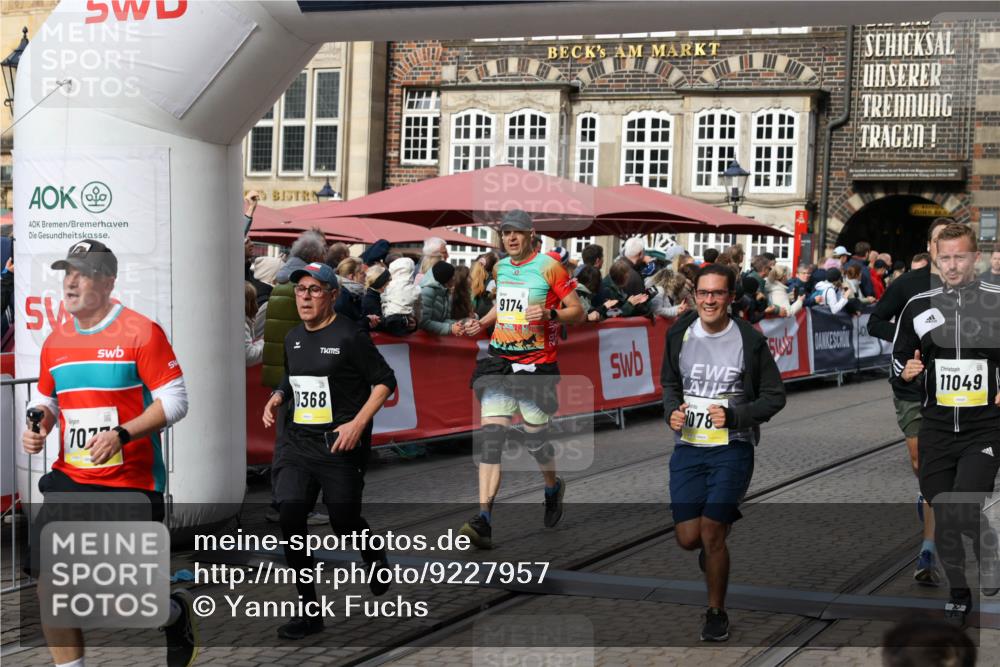 05.10.2025 - 20. swb-Marathon Bremen Yannick Fuchs http://msf.ph/oto/9227957 05.10.2025 10:58:26 Ziel 7077, 9174, 9462, 9608, 9952, 10368, 10786, 11049, 11184, 11495, 11562, 11724 meine-sportfotos.de