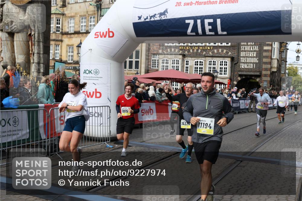 05.10.2025 - 20. swb-Marathon Bremen Yannick Fuchs http://msf.ph/oto/9227974 05.10.2025 11:01:37 Ziel 7908, 9286, 9322, 9371, 10157, 10336, 11194, 11493, 11633 meine-sportfotos.de