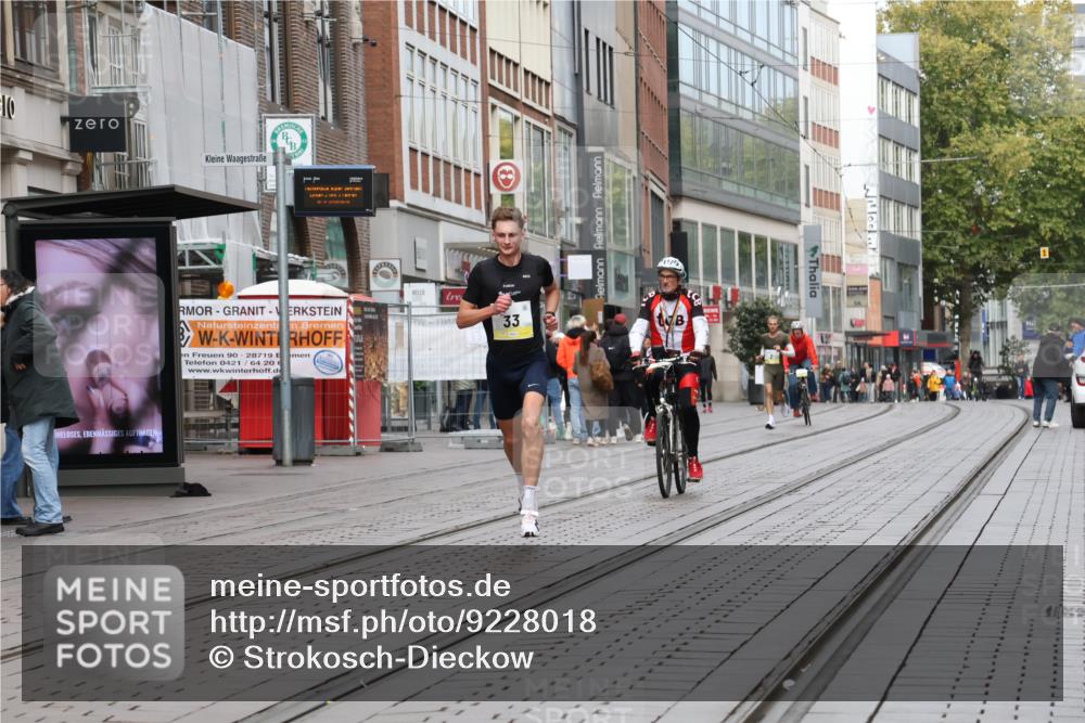 05.10.2025 - 20. swb-Marathon Bremen Strokosch-Dieckow http://msf.ph/oto/9228018 05.10.2025 10:28:10 Ziel 2, 33, 2, 33 meine-sportfotos.de