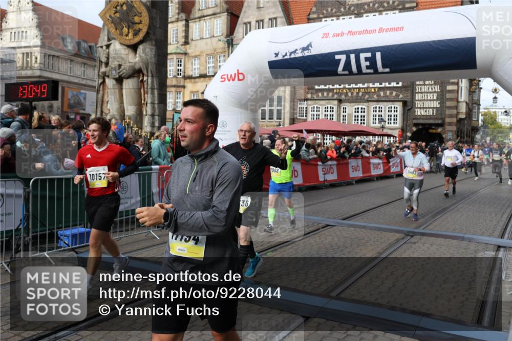 05.10.2025 - 20. swb-Marathon Bremen Yannick Fuchs http://msf.ph/oto/9228044 05.10.2025 11:01:39 Ziel 7908, 9278, 9286, 9322, 9371, 10056, 10157, 10324, 10336, 11194, 11493, 11633 meine-sportfotos.de