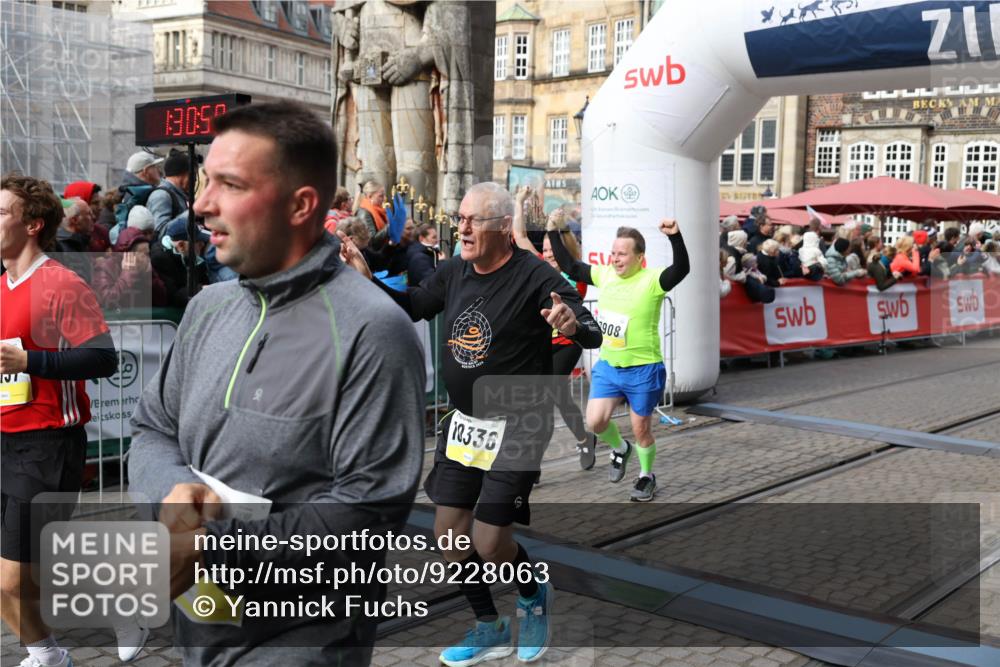 05.10.2025 - 20. swb-Marathon Bremen Yannick Fuchs http://msf.ph/oto/9228063 05.10.2025 11:01:39 Ziel 7908, 9278, 9286, 9322, 9371, 10056, 10157, 10324, 10336, 11194, 11493, 11633 meine-sportfotos.de