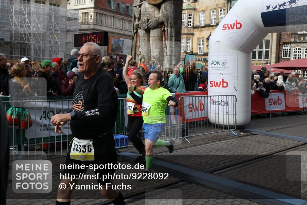 05.10.2025 - 20. swb-Marathon Bremen Yannick Fuchs http://msf.ph/oto/9228092 05.10.2025 11:01:40 Ziel 7908, 9278, 9286, 9322, 9371, 10030, 10056, 10157, 10324, 10336, 11194, 11223, 11493, 11633 meine-sportfotos.de