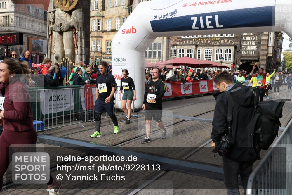 05.10.2025 - 20. swb-Marathon Bremen Yannick Fuchs http://msf.ph/oto/9228113 05.10.2025 10:58:37 Ziel 9433, 9820, 10055, 10084, 10261, 10285, 10408, 10586, 10988, 11181, 11291, 11591, 11700 meine-sportfotos.de