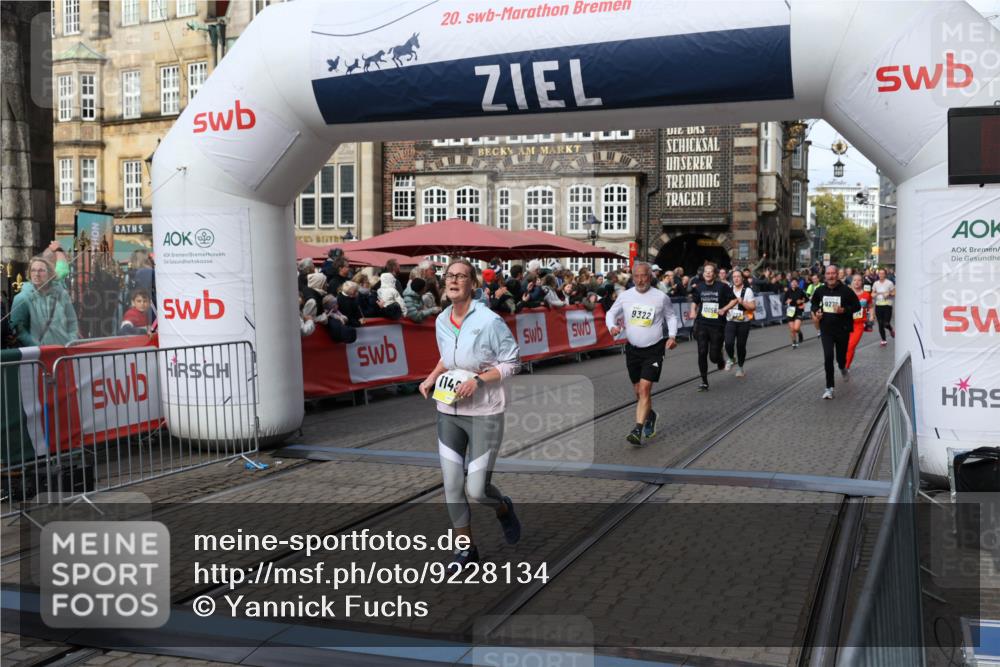 05.10.2025 - 20. swb-Marathon Bremen Yannick Fuchs http://msf.ph/oto/9228134 05.10.2025 11:01:40 Ziel 7908, 9278, 9286, 9322, 9371, 10030, 10056, 10157, 10324, 10336, 11194, 11223, 11493, 11633 meine-sportfotos.de