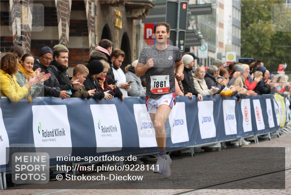 05.10.2025 - 20. swb-Marathon Bremen Strokosch-Dieckow http://msf.ph/oto/9228141 05.10.2025 12:25:49 Ziel 535, 1861 meine-sportfotos.de