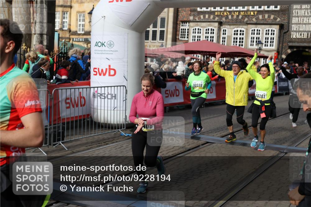 05.10.2025 - 20. swb-Marathon Bremen Yannick Fuchs http://msf.ph/oto/9228194 05.10.2025 10:58:40 Ziel 9430, 9433, 9472, 9766, 9820, 9913, 10049, 10055, 10261, 10285, 10408, 10513, 10936, 10988, 11291, 11591, 11700 meine-sportfotos.de