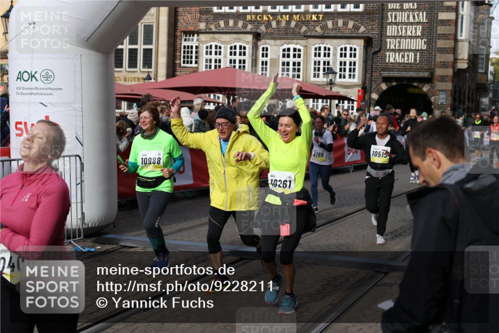 05.10.2025 - 20. swb-Marathon Bremen Yannick Fuchs http://msf.ph/oto/9228211 05.10.2025 10:58:41 Ziel 9430, 9433, 9472, 9529, 9766, 9820, 9913, 10049, 10055, 10261, 10285, 10408, 10513, 10936, 10988, 11291, 11700 meine-sportfotos.de