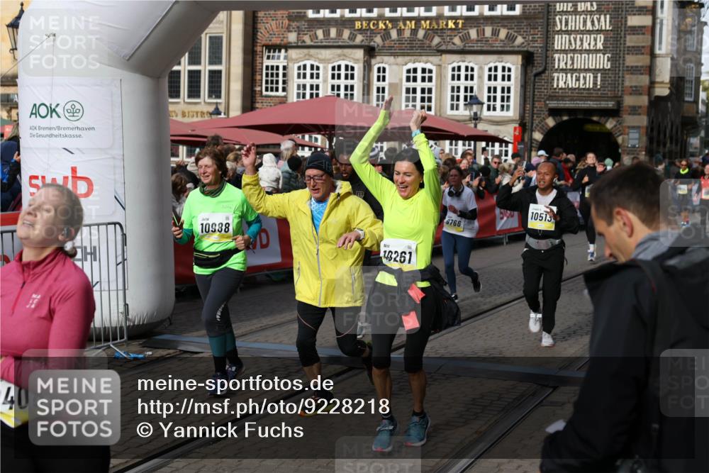 05.10.2025 - 20. swb-Marathon Bremen Yannick Fuchs http://msf.ph/oto/9228218 05.10.2025 10:58:41 Ziel 9430, 9433, 9472, 9529, 9766, 9820, 9913, 10049, 10055, 10261, 10285, 10408, 10513, 10936, 10988, 11291, 11700 meine-sportfotos.de