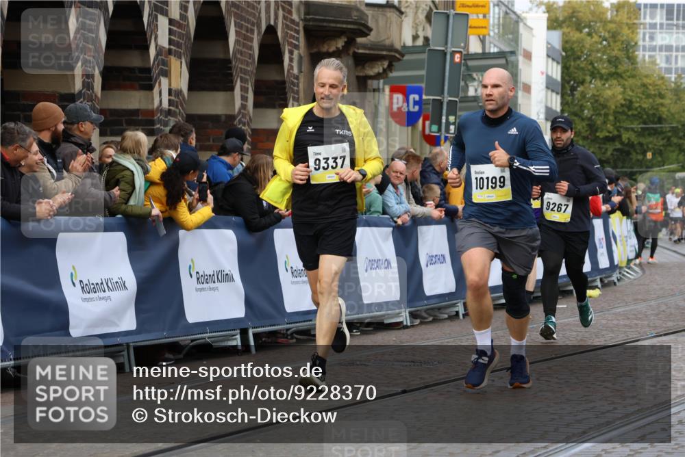 05.10.2025 - 20. swb-Marathon Bremen Strokosch-Dieckow http://msf.ph/oto/9228370 05.10.2025 10:50:32 Ziel 9267, 9299, 9337, 9578, 9986, 10199, 10251, 11062, 11344, 11466, 11660 meine-sportfotos.de