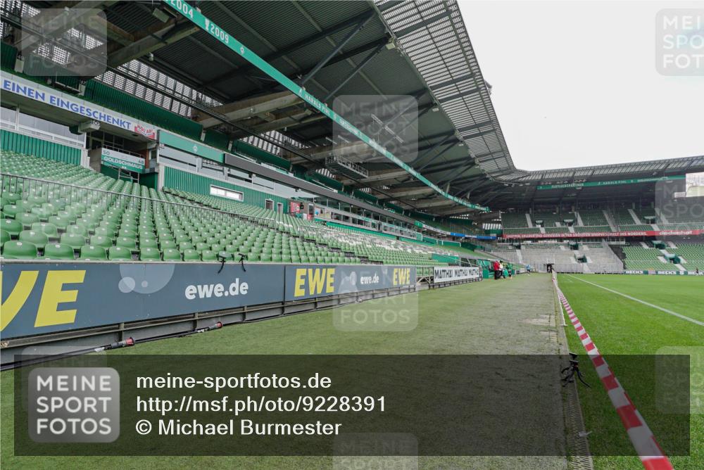 05.10.2025 - 20. swb-Marathon Bremen Michael Burmester http://msf.ph/oto/9228391 05.10.2025 12:31:23 Laufen im Stadion 6, 8, 419, 426, 603, 1293, 1565, 1647, 1814, 2054, 2056, 2133, 9110, 618, 999 meine-sportfotos.de