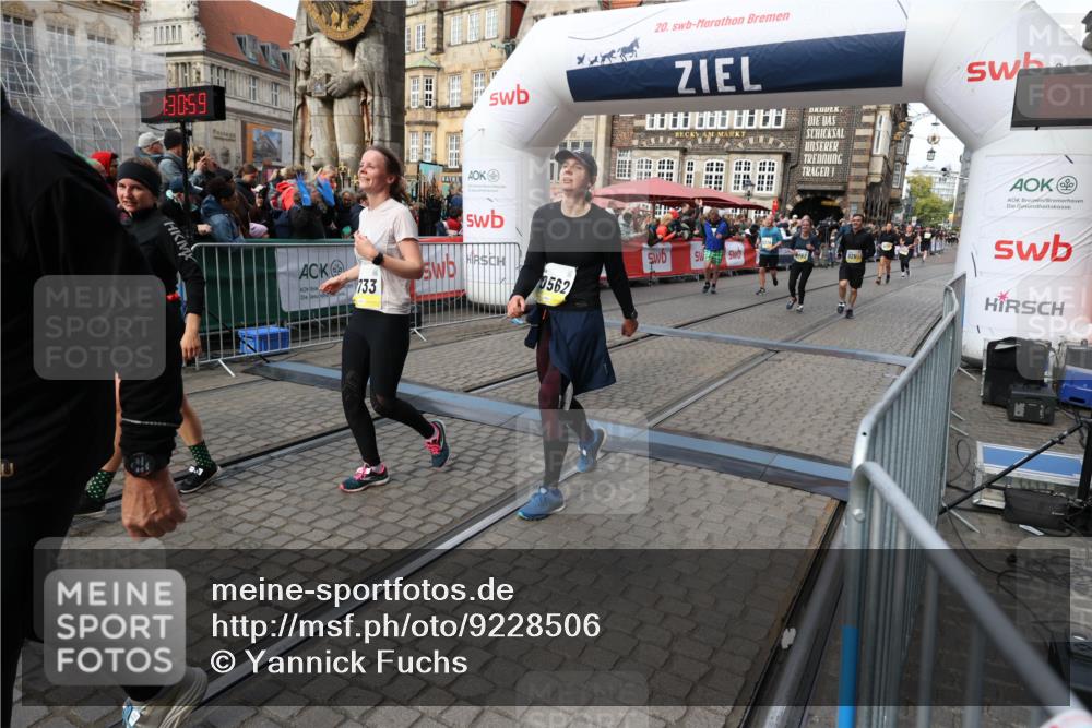 05.10.2025 - 20. swb-Marathon Bremen Yannick Fuchs http://msf.ph/oto/9228506 05.10.2025 11:01:48 Ziel 9269, 9278, 9294, 9432, 9782, 10026, 10030, 10056, 10324, 10370, 10562, 10903, 10904, 11223, 11463, 11732, 11733 meine-sportfotos.de