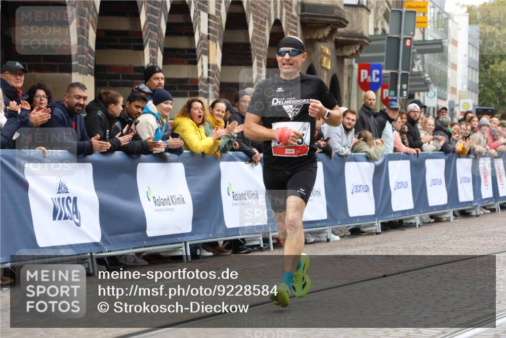 05.10.2025 - 20. swb-Marathon Bremen Strokosch-Dieckow http://msf.ph/oto/9228584 05.10.2025 12:26:10 Ziel 1083 meine-sportfotos.de