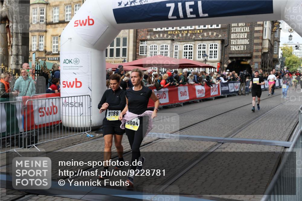 05.10.2025 - 20. swb-Marathon Bremen Yannick Fuchs http://msf.ph/oto/9228781 05.10.2025 11:01:55 Ziel 9189, 9237, 9269, 9294, 9782, 10004, 10370, 10903, 10904 meine-sportfotos.de