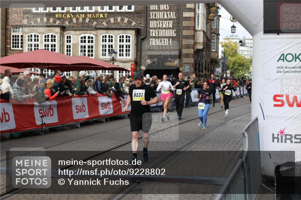 05.10.2025 - 20. swb-Marathon Bremen Yannick Fuchs http://msf.ph/oto/9228802 05.10.2025 11:01:57 Ziel 9189, 9237, 9294, 9655, 10004, 10370, 10903, 10904, 11647 meine-sportfotos.de