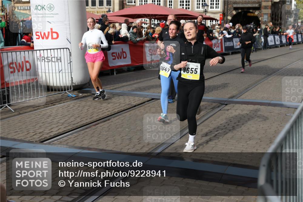 05.10.2025 - 20. swb-Marathon Bremen Yannick Fuchs http://msf.ph/oto/9228941 05.10.2025 11:02:01 Ziel 9237, 9365, 9655, 10558, 10837, 11415, 11647 meine-sportfotos.de