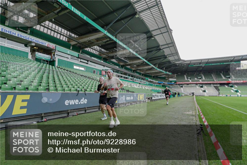 05.10.2025 - 20. swb-Marathon Bremen Michael Burmester http://msf.ph/oto/9228986 05.10.2025 12:37:38 Laufen im Stadion 57, 140, 221, 436, 481, 508, 728, 787, 1245, 1418, 1567, 1616, 1633, 1801, 1849, 1901, 1912, 2132, 2135, 2168, 2268, 5423, 5536, 5582, 7266, 9080, 933, 1088, 1443, 1907, 2186, 5625, 8883 meine-sportfotos.de