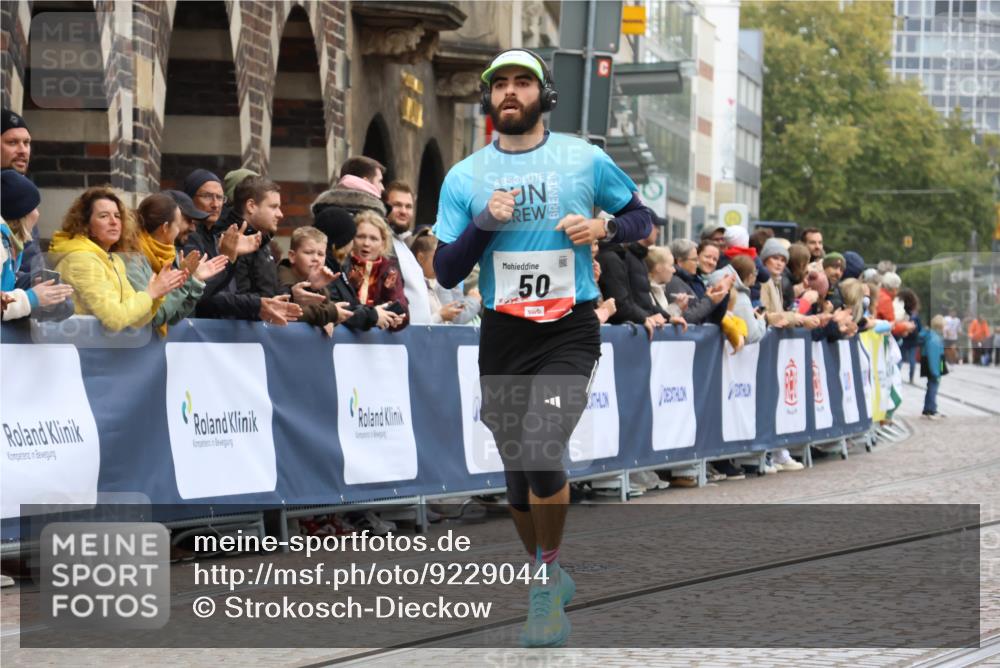 05.10.2025 - 20. swb-Marathon Bremen Strokosch-Dieckow http://msf.ph/oto/9229044 05.10.2025 12:27:17 Ziel 50 meine-sportfotos.de