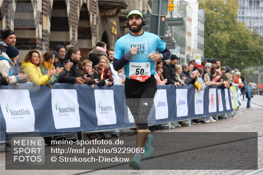 05.10.2025 - 20. swb-Marathon Bremen Strokosch-Dieckow http://msf.ph/oto/9229065 05.10.2025 12:27:17 Ziel 50 meine-sportfotos.de