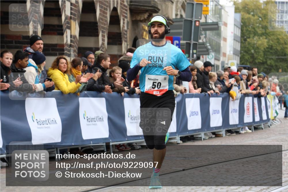 05.10.2025 - 20. swb-Marathon Bremen Strokosch-Dieckow http://msf.ph/oto/9229097 05.10.2025 12:27:18 Ziel 50 meine-sportfotos.de