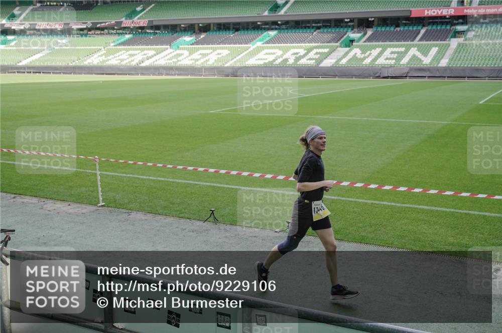 05.10.2025 - 20. swb-Marathon Bremen Michael Burmester http://msf.ph/oto/9229106 05.10.2025 10:27:25 Laufen im Stadion 28, 9009, 9270, 9285, 9339, 9351, 9362, 9400, 9411, 9500, 9670, 9678, 9709, 9711, 9876, 9878, 9885, 9897, 9921, 9960, 9961, 10045, 10091, 10092, 10277, 10351, 10411, 10452, 10568, 10634, 10637, 10639, 10676, 10750, 10792, 10818, 10822, 10898, 10947, 11074, 11167, 11299, 11362, 11446, 11585, 11645, 11659, 11678, 11683, 9202, 9290, 9396, 9545, 9590, 10431, 10649, 10682, 10773, 10823, 11648, 11714, 11715 meine-sportfotos.de