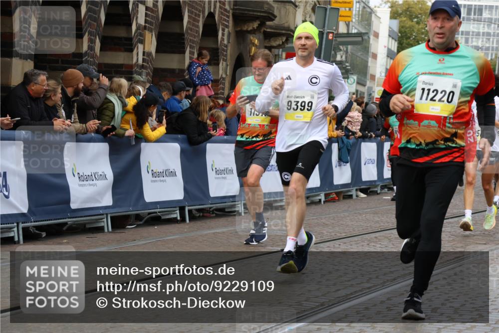 05.10.2025 - 20. swb-Marathon Bremen Strokosch-Dieckow http://msf.ph/oto/9229109 05.10.2025 10:50:55 Ziel 9199, 9399, 9425, 9630, 9663, 9966, 10029, 10227, 10254, 10378, 10534, 10698, 10743, 10932, 11061, 11220, 11311, 11391 meine-sportfotos.de