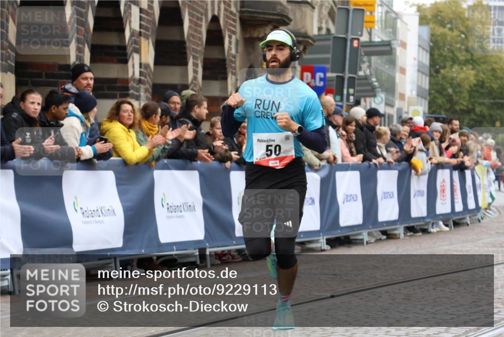 05.10.2025 - 20. swb-Marathon Bremen Strokosch-Dieckow http://msf.ph/oto/9229113 05.10.2025 12:27:18 Ziel 50 meine-sportfotos.de
