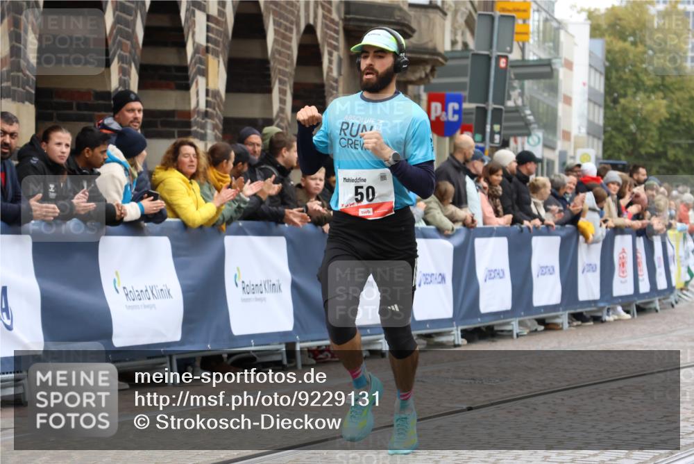 05.10.2025 - 20. swb-Marathon Bremen Strokosch-Dieckow http://msf.ph/oto/9229131 05.10.2025 12:27:18 Ziel 50 meine-sportfotos.de