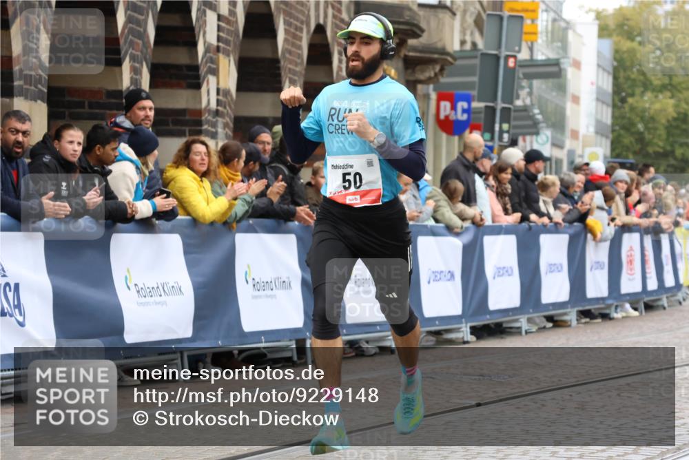 05.10.2025 - 20. swb-Marathon Bremen Strokosch-Dieckow http://msf.ph/oto/9229148 05.10.2025 12:27:18 Ziel 50 meine-sportfotos.de