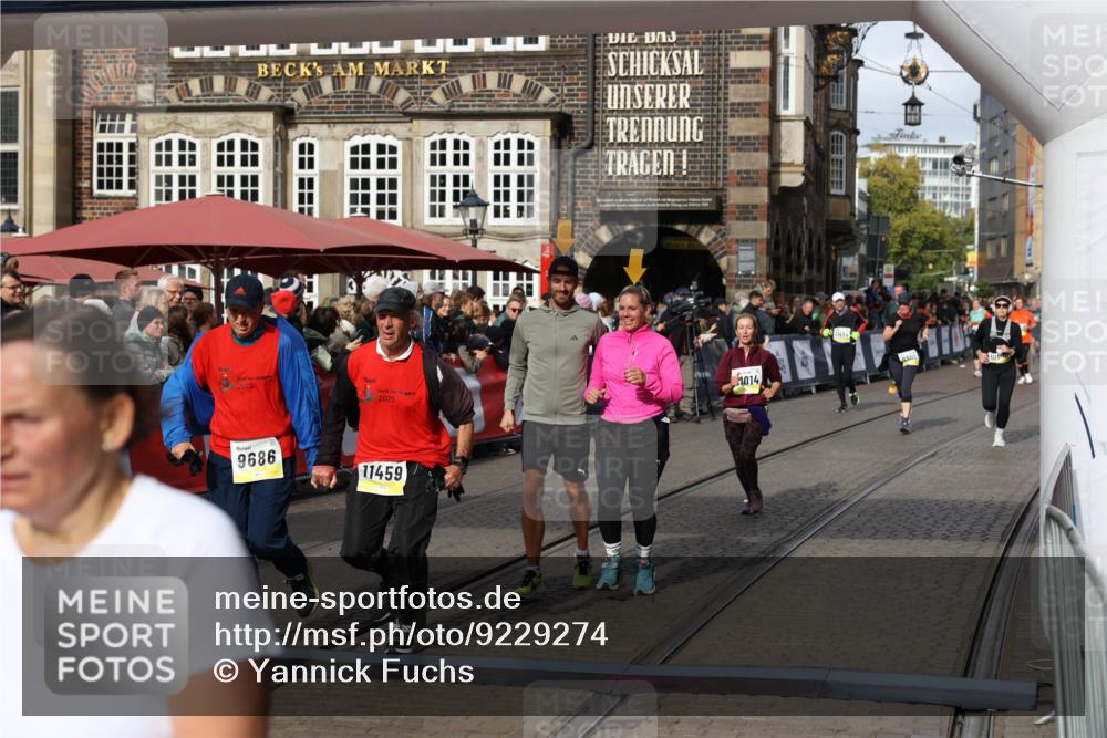 05.10.2025 - 20. swb-Marathon Bremen Yannick Fuchs http://msf.ph/oto/9229274 05.10.2025 11:02:12 Ziel 9324, 9426, 9536, 9686, 10301, 10855, 10879, 10887, 10944, 11014, 11459 meine-sportfotos.de