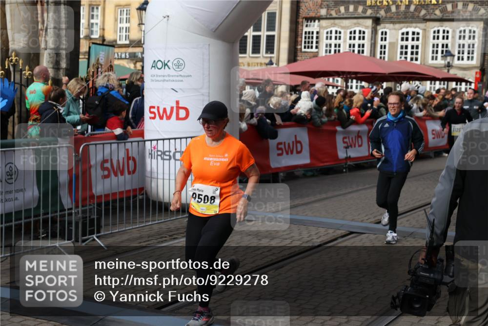05.10.2025 - 20. swb-Marathon Bremen Yannick Fuchs http://msf.ph/oto/9229278 05.10.2025 10:59:22 Ziel 9219, 9454, 9508, 9692, 10039, 10143, 10200, 10274, 10353, 11207, 11400 meine-sportfotos.de