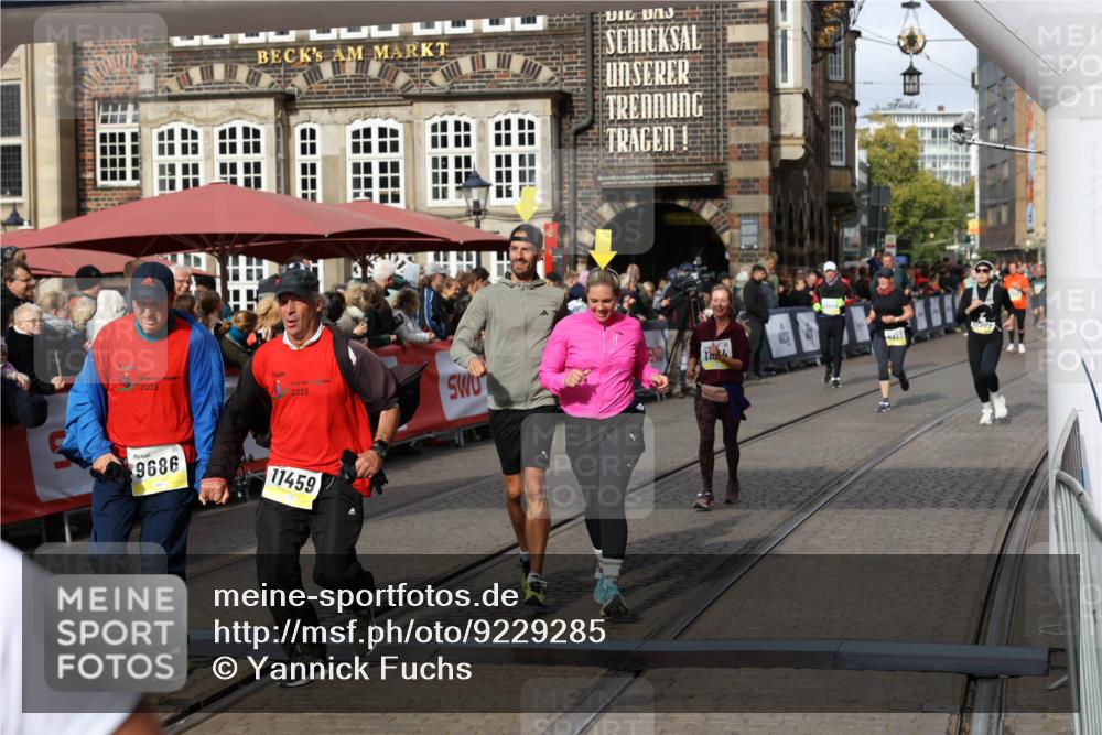 05.10.2025 - 20. swb-Marathon Bremen Yannick Fuchs http://msf.ph/oto/9229285 05.10.2025 11:02:13 Ziel 9324, 9426, 9536, 9686, 10301, 10508, 10855, 10879, 10887, 11014, 11459 meine-sportfotos.de
