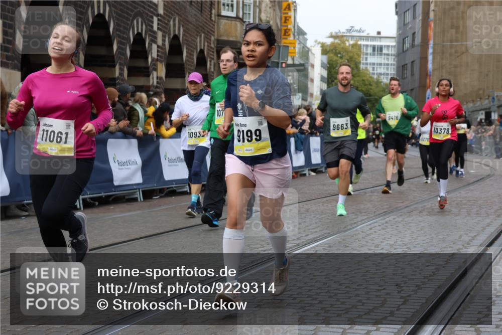 05.10.2025 - 20. swb-Marathon Bremen Strokosch-Dieckow http://msf.ph/oto/9229314 05.10.2025 10:51:01 Ziel 9199, 9256, 9287, 9416, 9425, 9630, 9663, 9894, 10206, 10226, 10254, 10378, 10669, 10743, 10932, 11061, 11279, 11391, 11573 meine-sportfotos.de